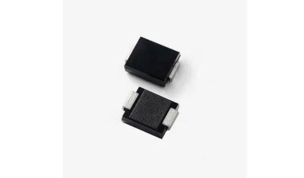 Littelfuse 推出采用 DO-214AB (SMC) 封装的 Pxxx0S3N-A 汽车级 3kA SIDACtor® 保护系列