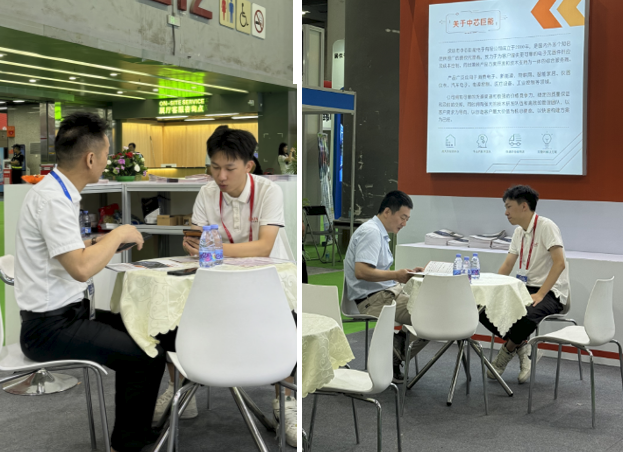 展会现场精彩瞬间-与客户洽谈中（二）