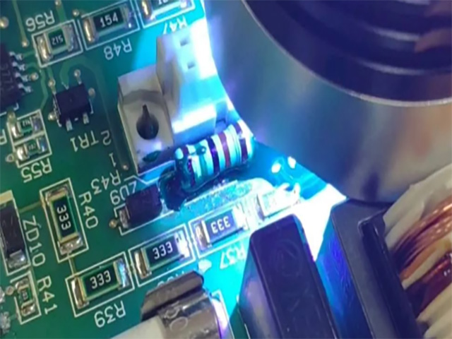 意法半导体推出基于ST33K-A安全硬件的汽车电子安全解决方案